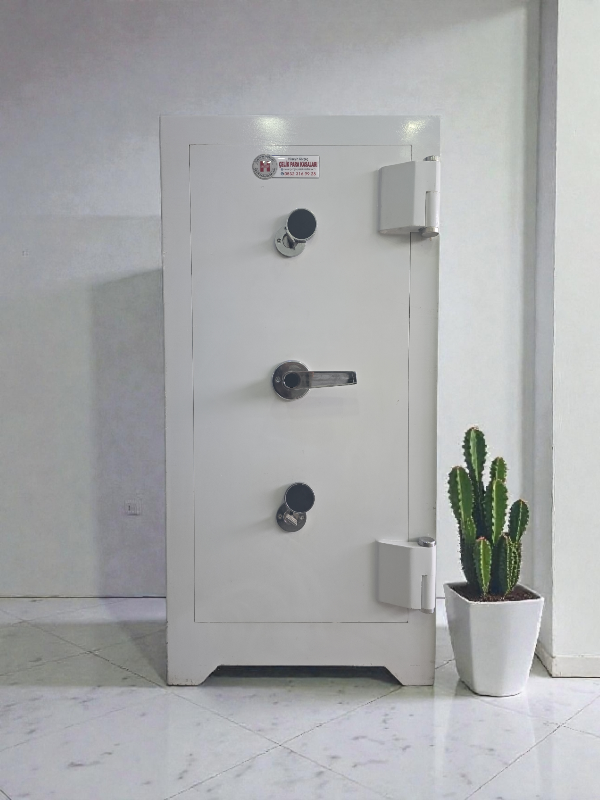 ÖZEL 105`LİK BETON KASA