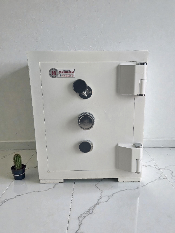 ÖZEL BETONLU 65`LİK KASA