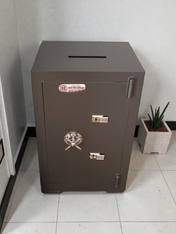 ÖZEL KUMBARALI PARA KASA