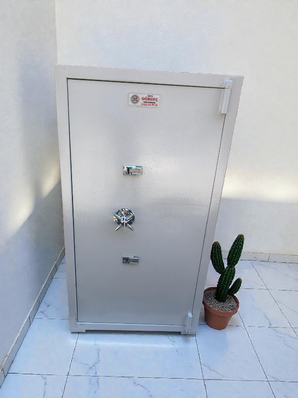 ÖZEL SİLAHÇI PARA KASASI